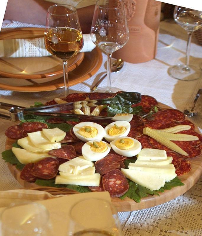Stari Podrum Hotel